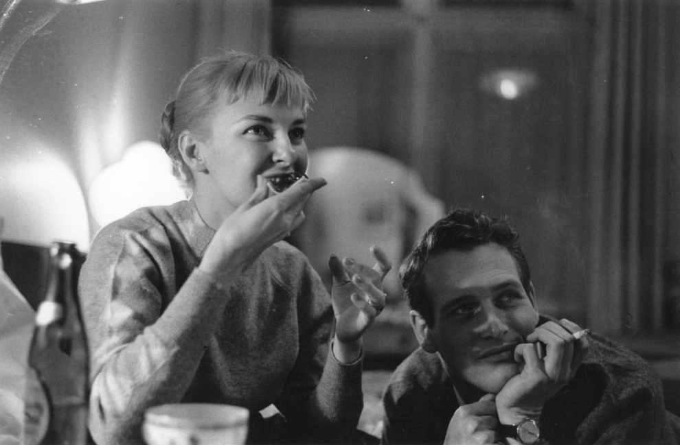 21 Awesome Vintage Photos Of Celebrities Eating 