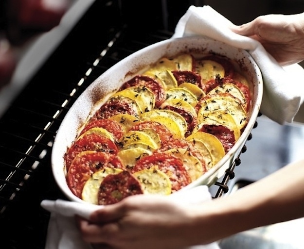 How to Cook Multiple Dishes in the Oven at Once