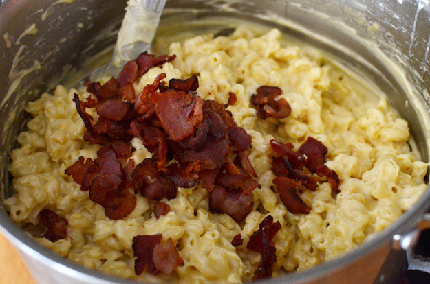 How To Make A Macaroni And Cheese Pie With A Bacon Lattice