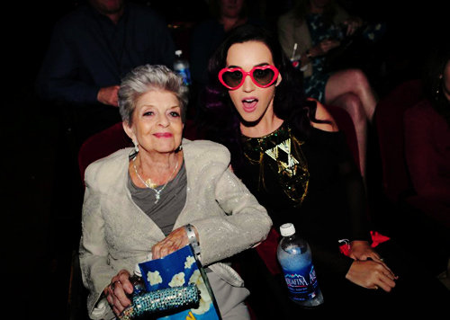 the grandma of grandmasTHE QUEEN GRANDMA