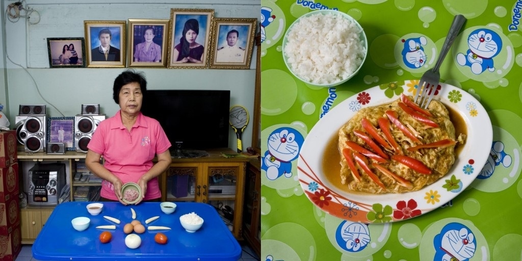 Boonlom Thongpor, 69 years old. Kai Yat Sai (stuffed omelette)