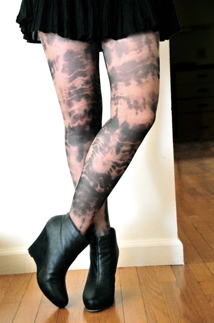 It's like tie-dyeing t-shirts FOR YOUR LEGS. Get the full directions here.