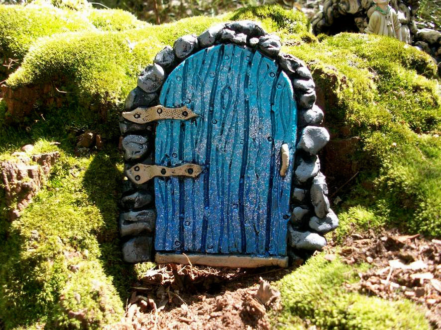 15 Enchanting Fairy Tale Crafts You Can Own