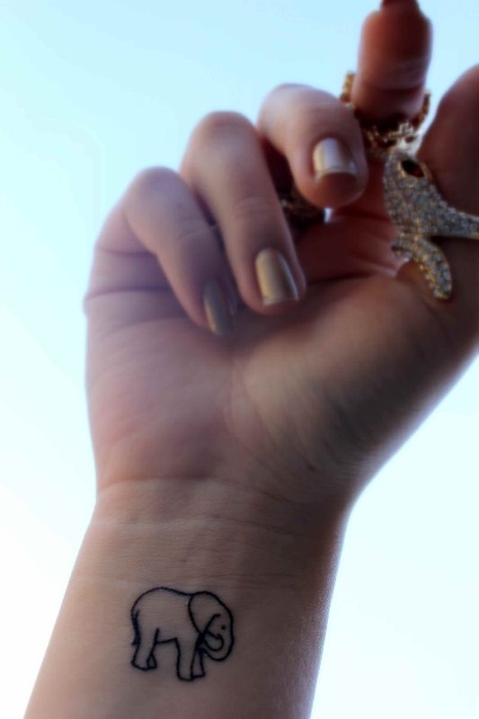 74 Of The Tiniest, Most Tasteful Tattoos Ever
