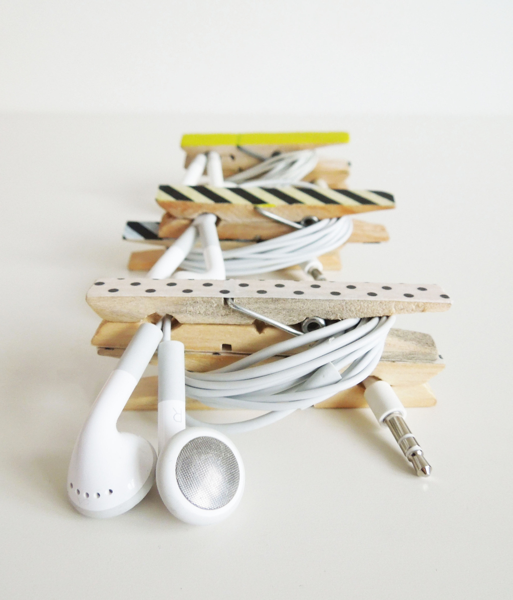 5 Easy And Adorable Ways To Organize Your Cords