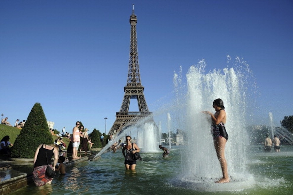 21 Extravagant Fountains From Around The World