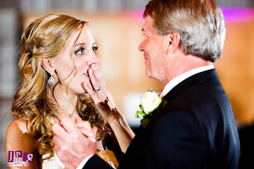 This father who surprised his daughter with a recording of him singing their first dance song.