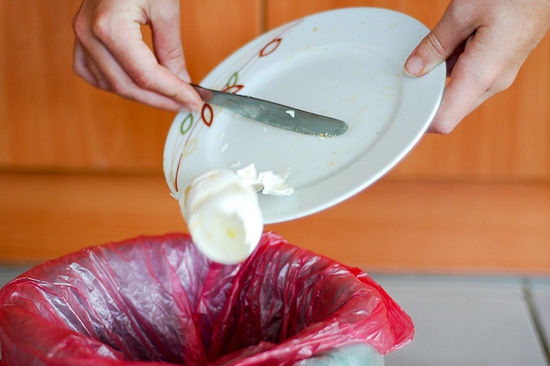 10 Dishwashing Hacks to Effectively & Sustainably Wash Dishes