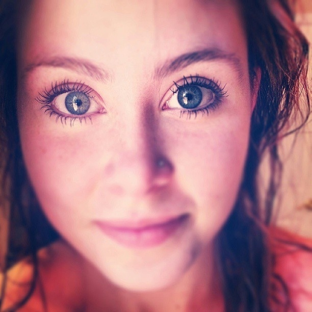 People with different colored eyes: you are the envy of everyone. You deserve this day. We are all jealous.