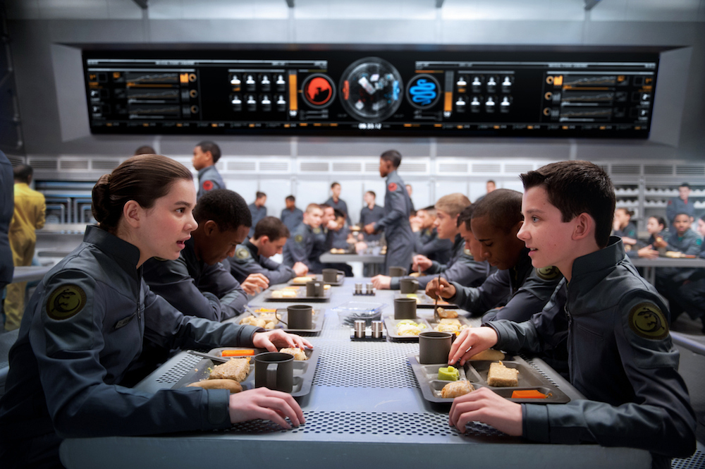 Hailee Steinfeld and Asa Butterfield in Ender's Game