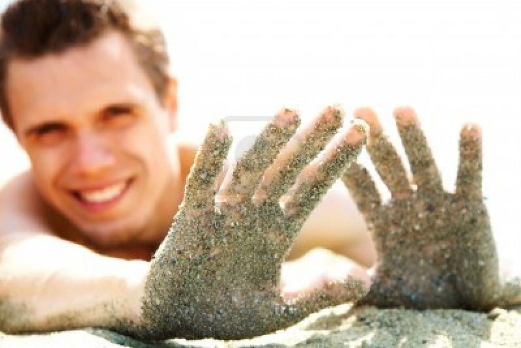 Ever tried to put sunscreen on your legs while they're covered in sand? Yeah, I'd rather get a sunburn.