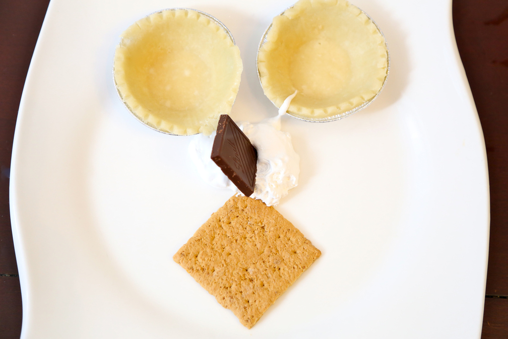 P'mores: pie crust + graham cracker + marshmallow fluff + chocolate