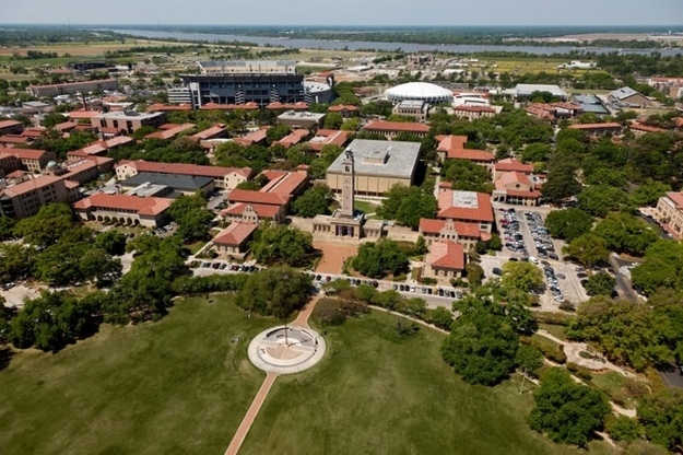 The a cappella themed movie was filmed on LSU's campus.