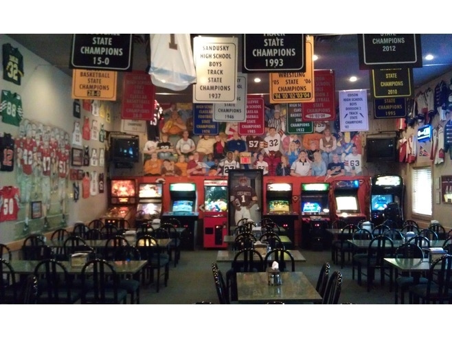 If dive bars aren't your scene, join us "Live E" people for some pizza at Chet and Matt's! Great sports bar, great pizza.