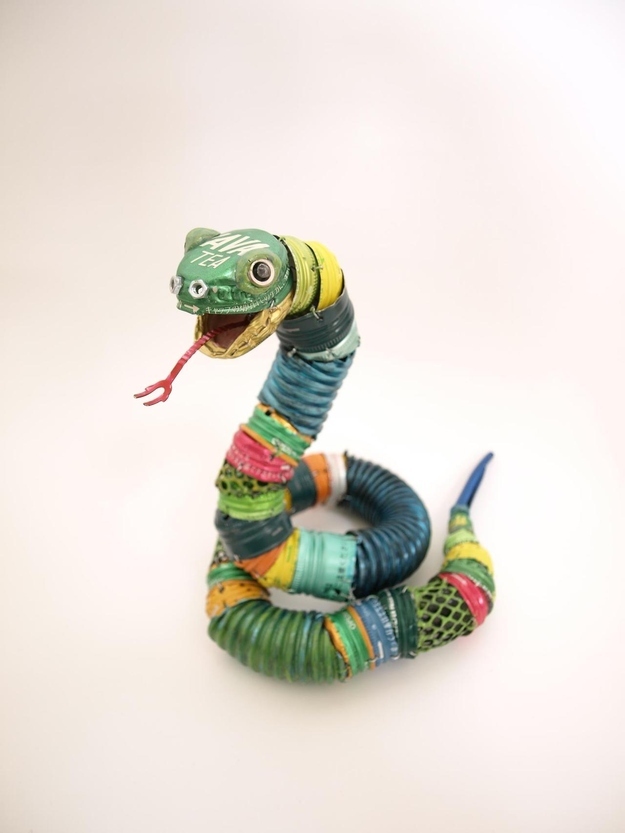 10 Animal Sculptures Made From Recycled Materials