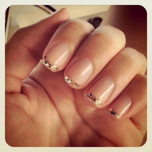 Glitter dorado para tus uñas  Pretty nails, Glitter gradient nails, Love  nails
