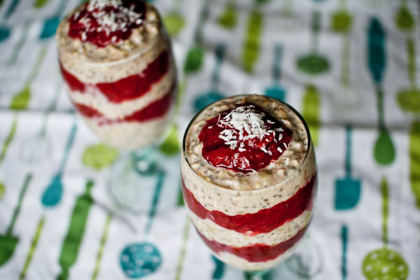 Strawberry Rhubarb Overnight Oats