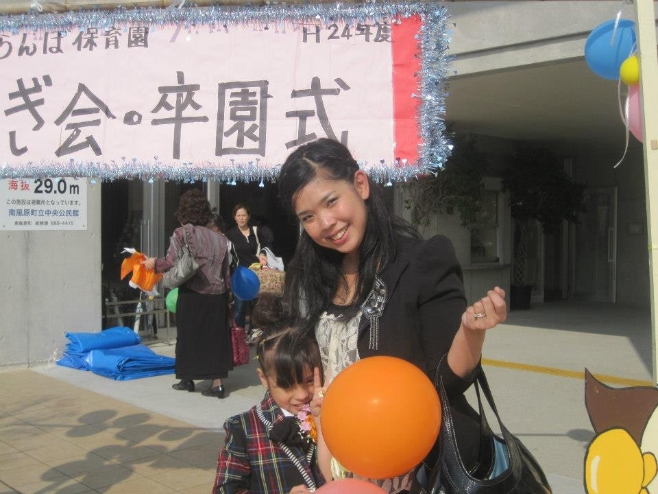 She lives in Japan and makes amazing bento boxes for her kids :)