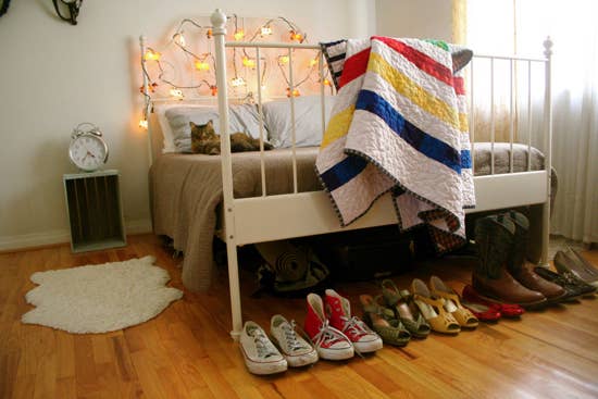 These vintage blankets go for anywhere between $100-300 on eBay, and they tend to be very scratchy! Learn how to make your own..