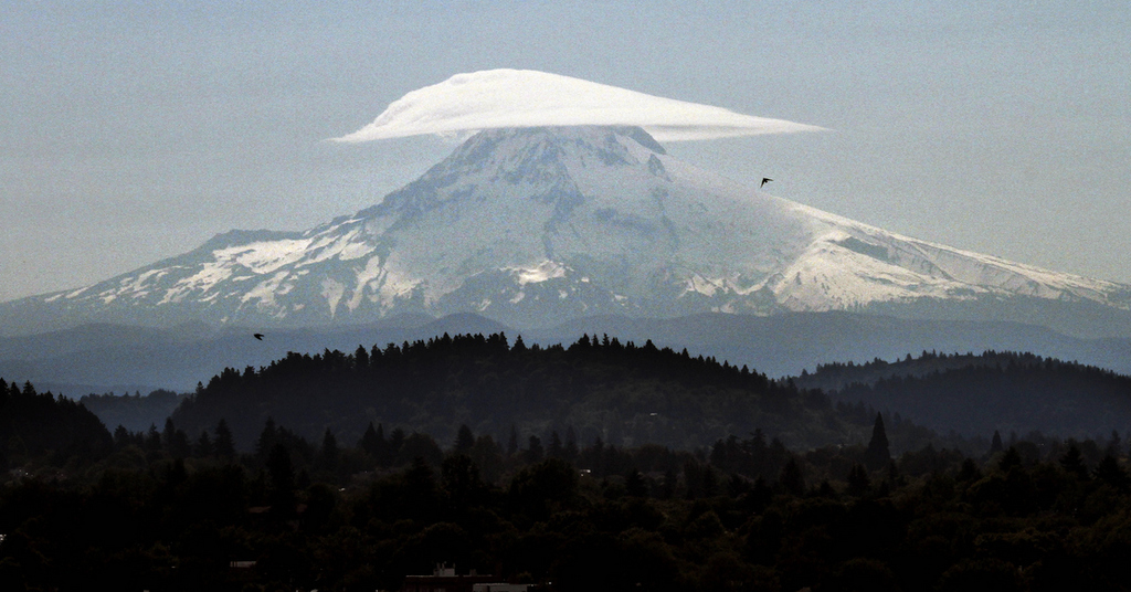 These crazy clouds (often confused for UFOs!) are shaped like convex lenses, forming only at high altitudes—like this one over Mount Hood in Washington.