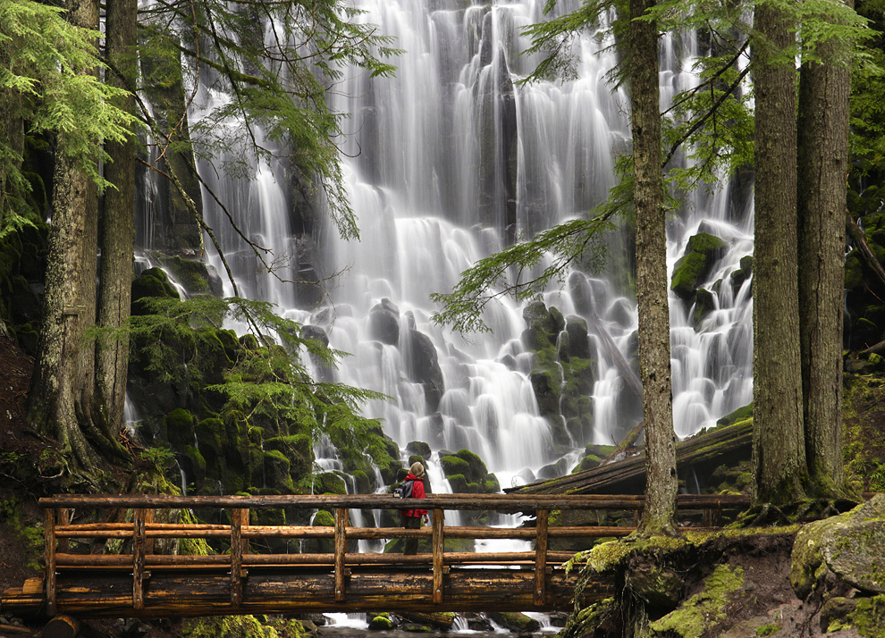 Ramona Falls is a cascading waterfall located in Mount Hood, Oregon and stands about 120 feet tall.
