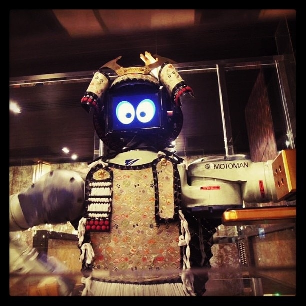 Yes, robots. At Hajime Robot Restaurant, you can be served delicious sushi and traditional Thai cuisine by one of four robots who also DANCE.