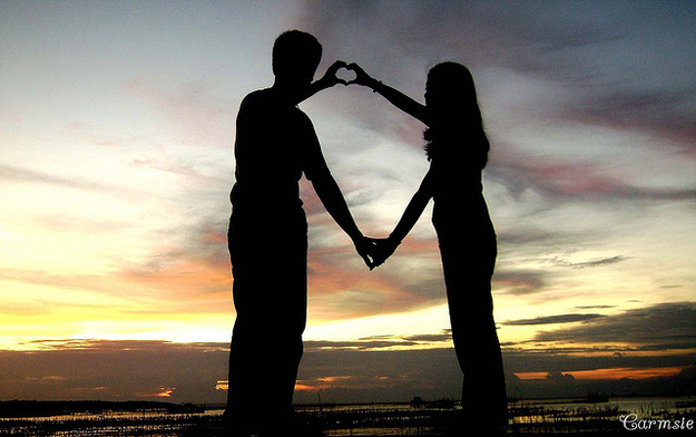 That's right. Hot hand-on-hand action and making heart hands against the sky.