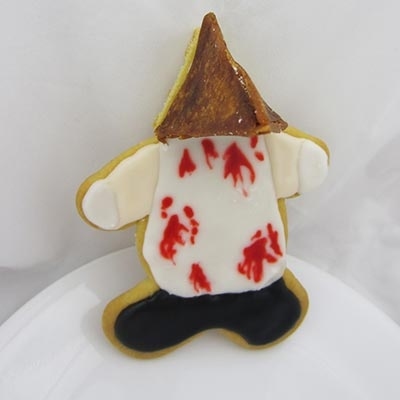 Get over your fear of Silent Hill's Pyramid Head by eating him in cute cookie form. It's the best type of therapy.