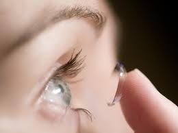 So maybe not everyone will experience but for those who haven't trust those who have; you don't want to. It makes the thought of daggers to the eye feel literal. An eyelash is hardly anything compared to this.
