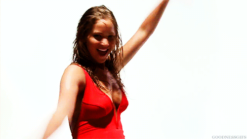But then she did the above shimmy and all was forgiven.