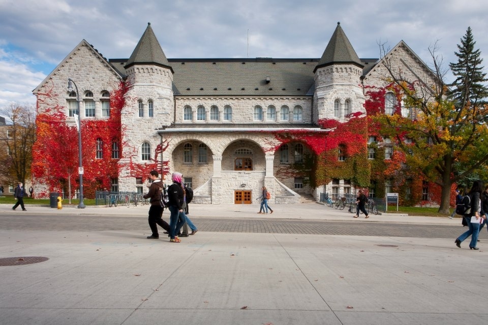 33 Signs You Go To Queen's University, In Kingston.