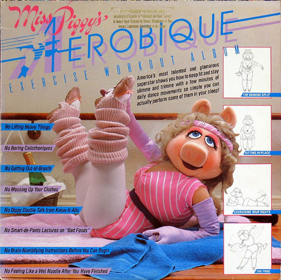 15 Undeniable Style And Beauty Lessons From Miss Piggy