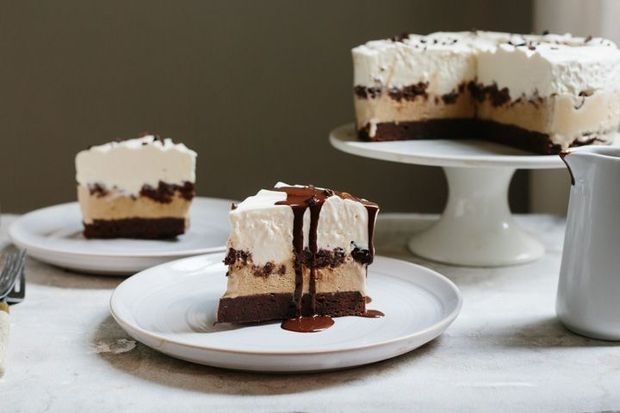 Easy Brownie-Ice Cream Cake Anyone Can Make