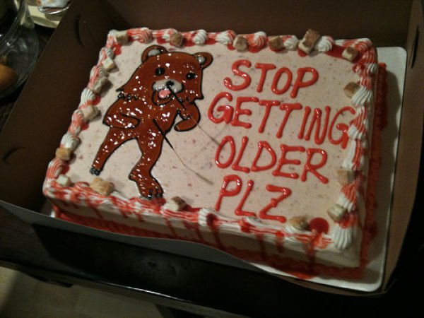 pedobear-birthday-cake-18466-1297230673-3.jpg