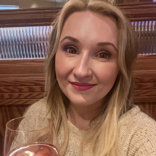 Elle Blair's avatar