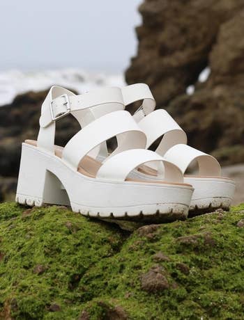 reviewers achromatic level sandals