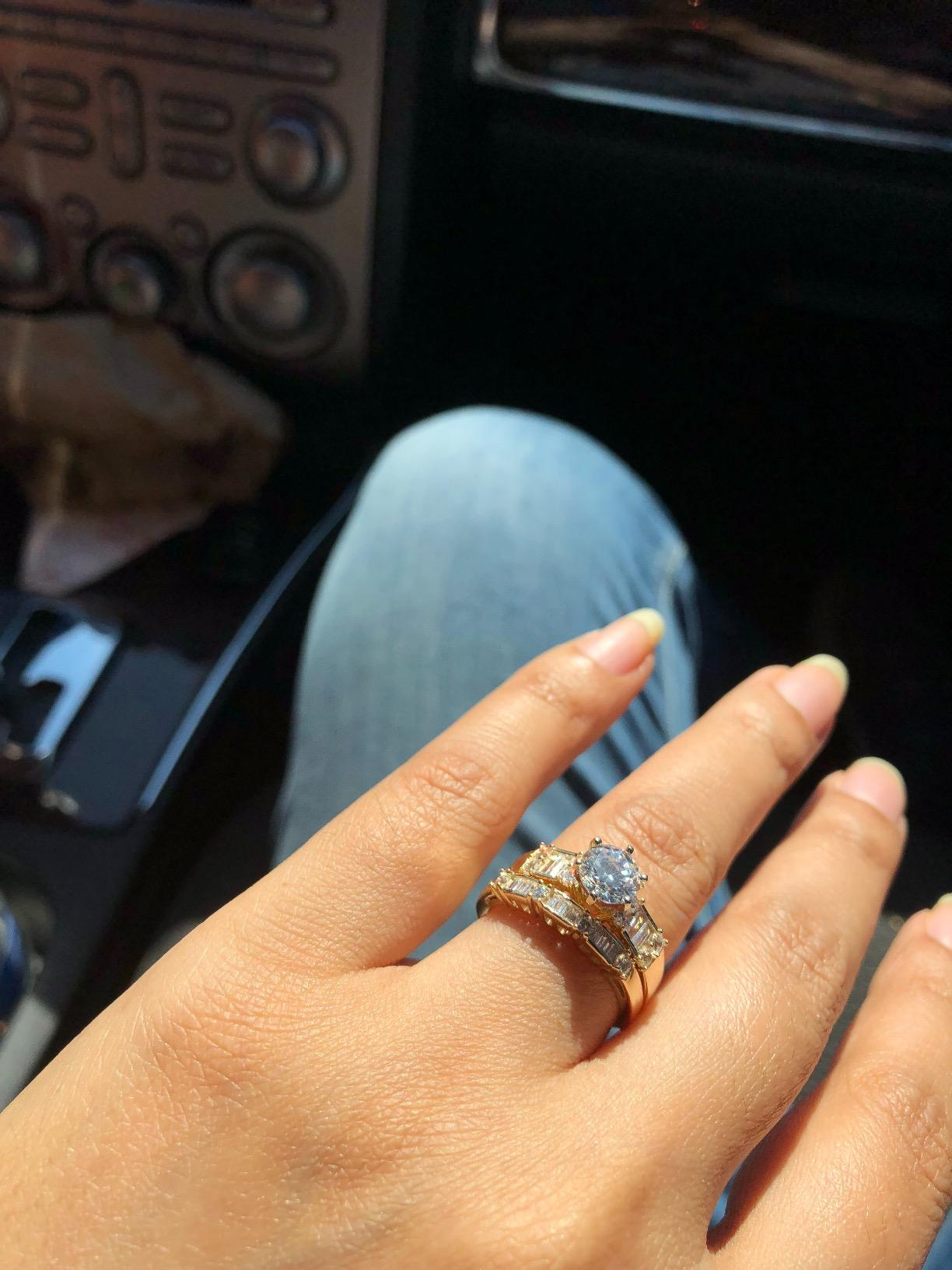 Luxurious Halo Cheap Diamond Wedding Ring Set - JeenJewels