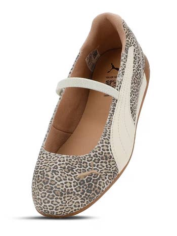 27 Comfy Travel Shoes From DSW You Need Now