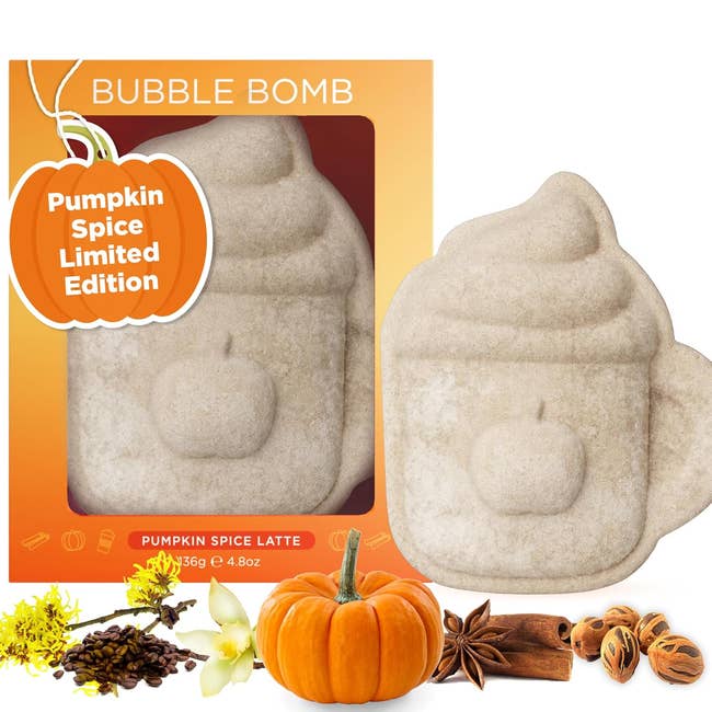 Pumpkin spice bubble bomb set with a coffee mug design, featuring seasonal spices and pumpkin visual elements