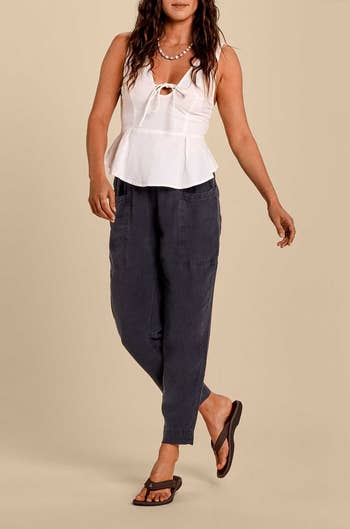 model wearing the flip-flops