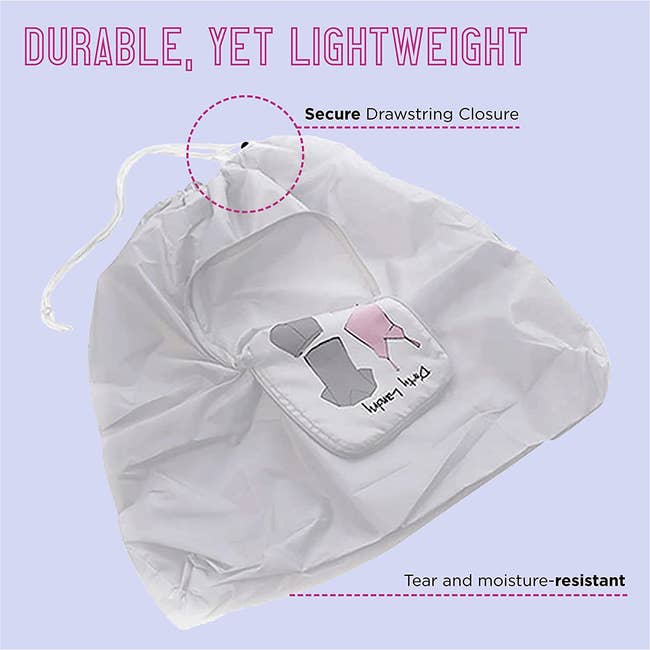 a diagram of the expandable travel laundry bag