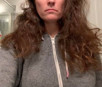 Reviewer with naturally curly hair