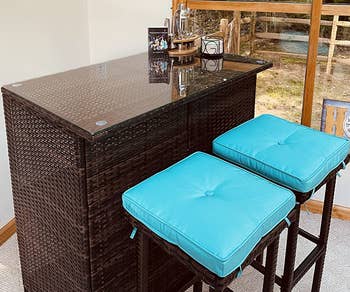 The bar set with blue cushions