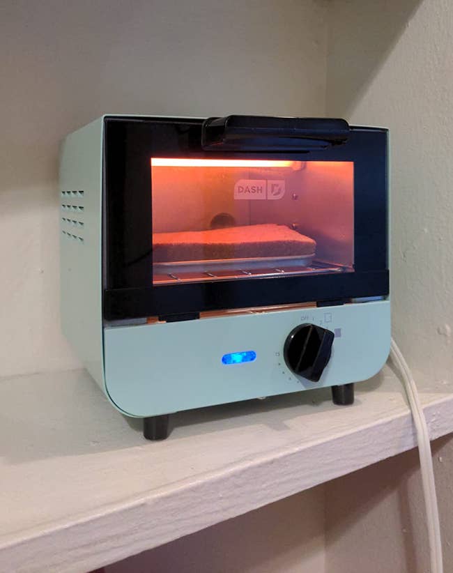 the blue toaster oven