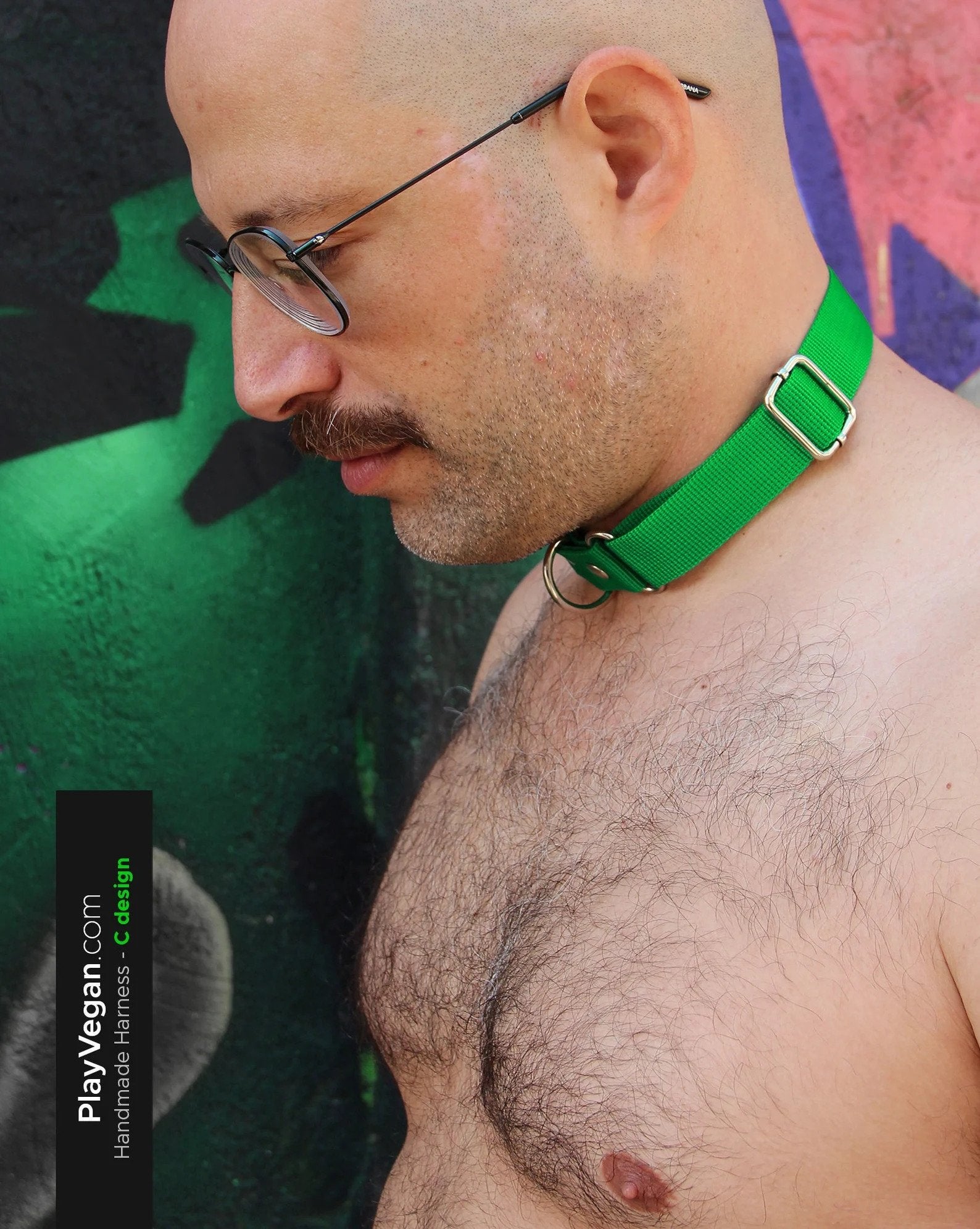 Model wearing green collar