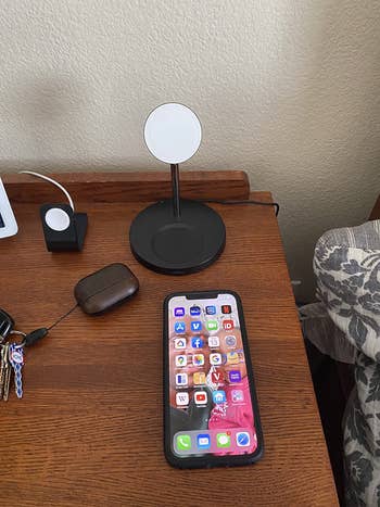 reviewer photo of 2-in-1 magsafe charger stand