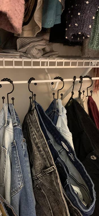 another reviewer using the hooks to hold up their pants by the belt loops
