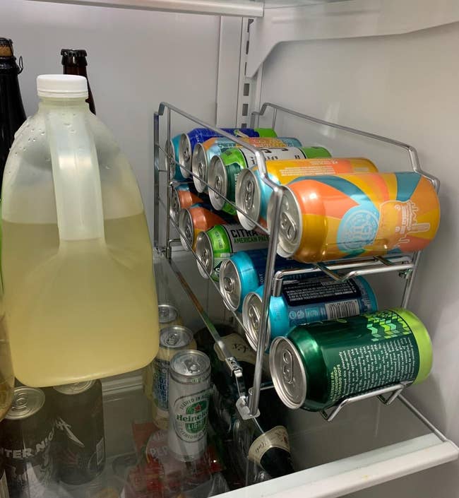 a reviewer uses one rack to hold multiple beers in the fridge