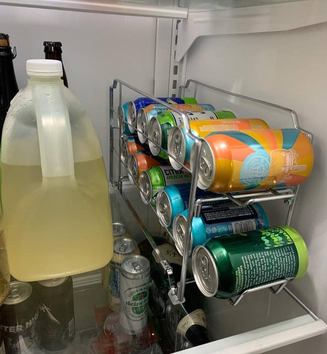 a reviewer uses one rack to hold multiple beers in the fridge