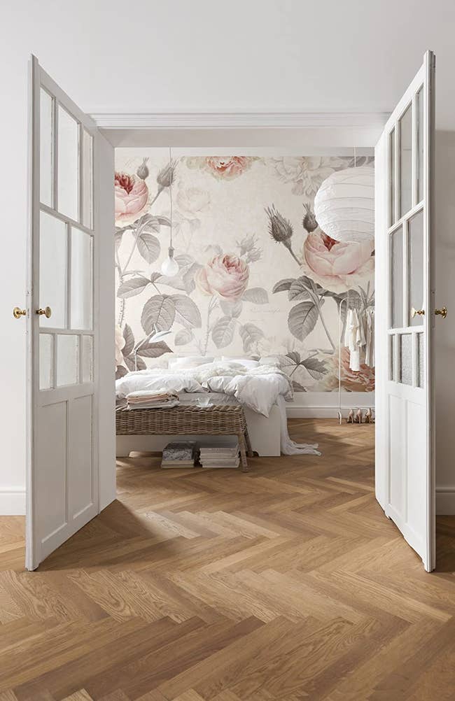 the mural connected a chamber wall